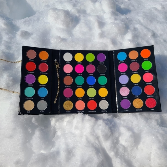 💄 - Picture 5 of 16